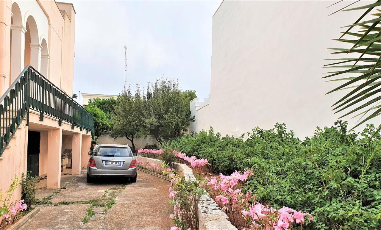 Villa Nel Salento - Ampie Camere E Giardino, Fino A 9 Persone Barbarano del Capo Luaran gambar