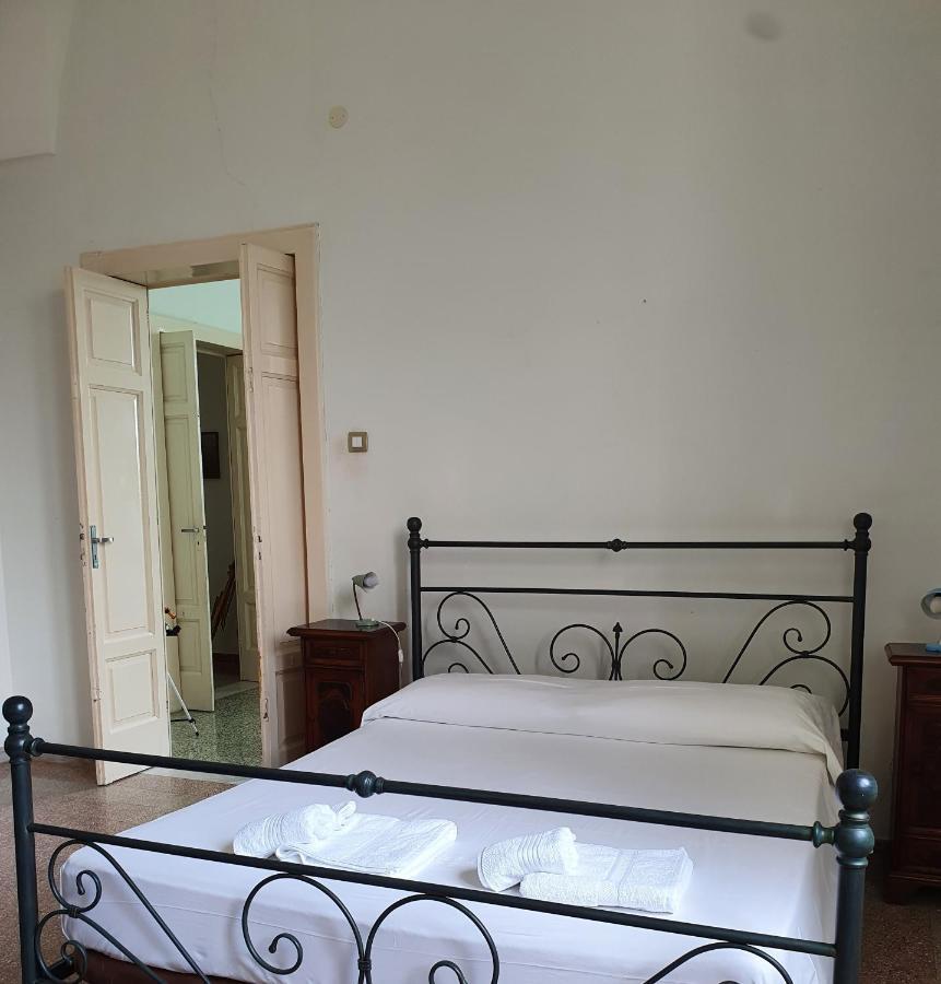 Villa Nel Salento - Ampie Camere E Giardino, Fino A 9 Persone Barbarano del Capo Luaran gambar
